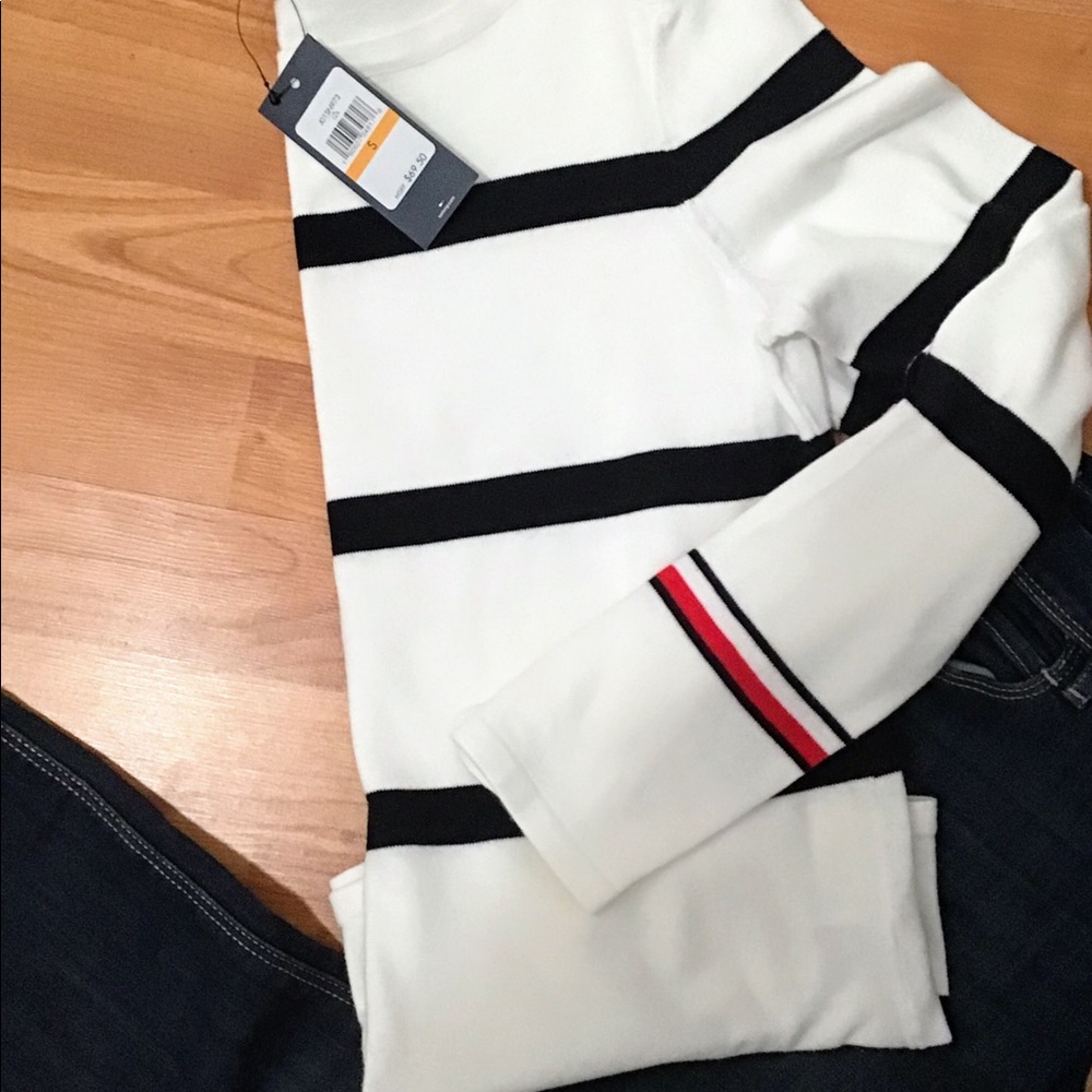 NWT Tommy Hilfiger Sweater